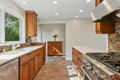 18213 Hermitage Way, Minnetonka, MN 55345 - Photo 11