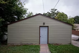 904 Jessamine Ave E, Saint Paul, MN 55106 - Photo 5