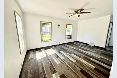 207 E Broadway Street, Redwood Falls, MN 56283 - Photo 5