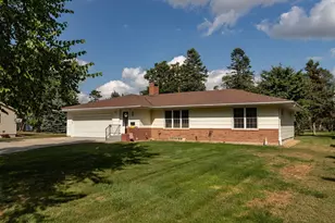 421 Center Ave S, Glenville, MN 56036 - Photo 1