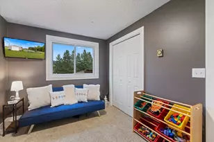 808 Center Dr NW, Chisholm, MN 55719 - Photo 25