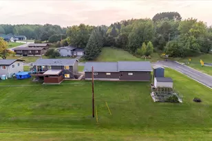 808 Center Dr NW, Chisholm, MN 55719 - Photo 59