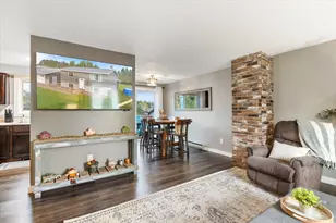 808 Center Dr NW, Chisholm, MN 55719 - Photo 11