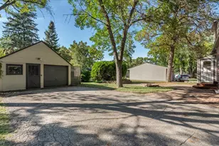 828 15th St SW, Willmar, MN 56201 - Photo 31