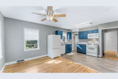 828 15th Street SW, Willmar, MN 56201 - Photo 1