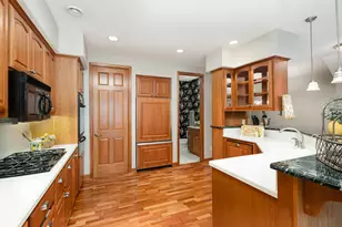 10776 Falling Water Ln, Woodbury, MN 55129 - Photo 9