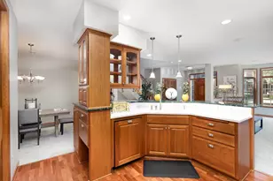 10776 Falling Water Ln, Woodbury, MN 55129 - Photo 7