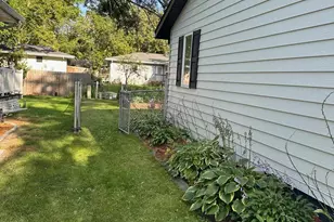 735 Sunset St SW, Hutchinson, MN 55350 - Photo 21