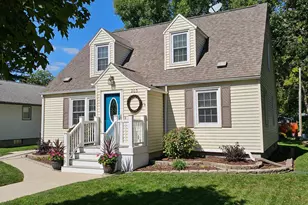 203 3rd Ave E, Lamberton, MN 56152 - Photo 5