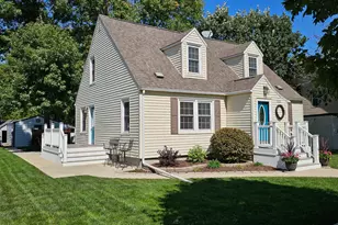 203 3rd Ave E, Lamberton, MN 56152 - Photo 1