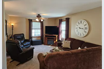 203 3rd Avenue E, Lamberton, MN 56152 - Photo 13