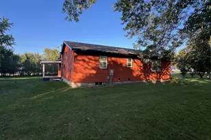 1110 Eckert St NW, Alexandria, MN 56308 - Photo 3