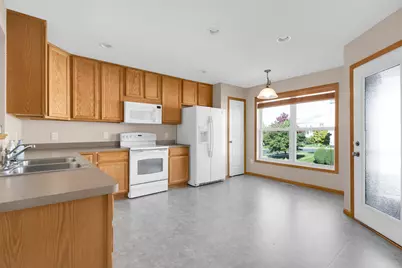 5105 Fairpoint Drive N, Hugo, MN 55038 - Photo 5