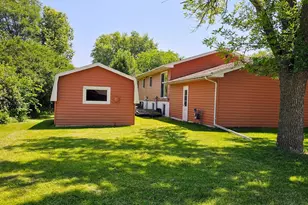 402 E 2nd St N, Truman, MN 56088 - Photo 49