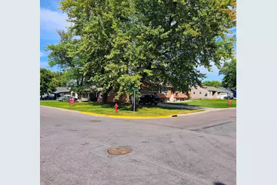 402 E 2nd Street N, Truman, MN 56088 - Photo 3