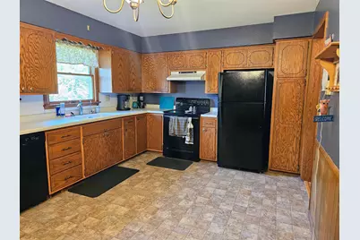 402 E 2nd Street N, Truman, MN 56088 - Photo 9