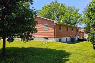 402 E 2nd St N, Truman, MN 56088 - Photo 47