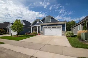 4555 Zircon Ln N, Plymouth, MN 55446 - Photo 3