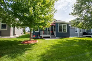 4555 Zircon Ln N, Plymouth, MN 55446 - Photo 37