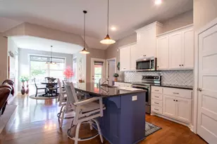 4555 Zircon Ln N, Plymouth, MN 55446 - Photo 9