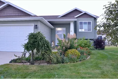 2002 S 35 Street Circle S, Moorhead, MN 56560 - Photo 3