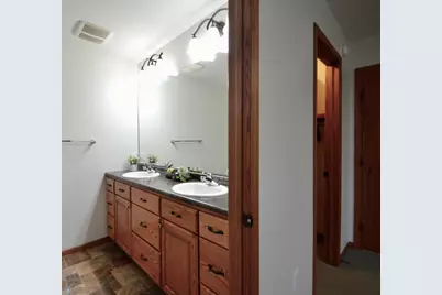 2002 S 35 Street Circle S, Moorhead, MN 56560 - Photo 13