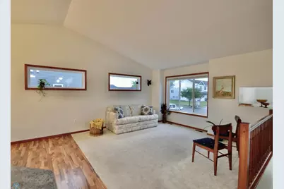 2002 S 35 Street Circle S, Moorhead, MN 56560 - Photo 7