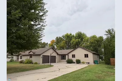 1422 14th Avenue N, Wahpeton,  58075 - Photo 1