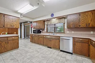 708 Chestnut St, Arlington, MN 55307 - Photo 5