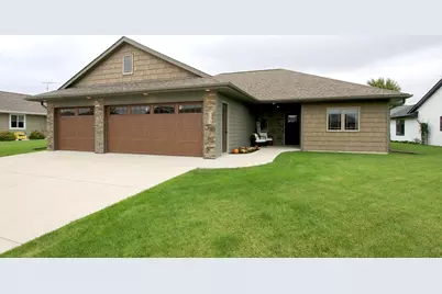 173 Denver Avenue SE, Hutchinson, MN 55350 - Photo 3