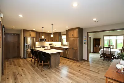 173 Denver Avenue SE, Hutchinson, MN 55350 - Photo 9