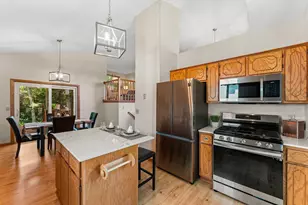 9457 Hames Ave S, Cottage Grove, MN 55016 - Photo 9