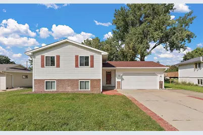 783 Hiawatha Avenue, Vadnais Heights, MN 55127 - Photo 1