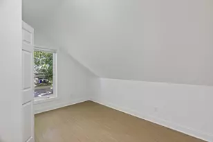 1323 4th St E, Saint Paul, MN 55106 - Photo 17