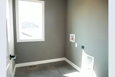 3606 Decorah Way S, Fargo, ND 58104 - Photo 31