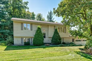 688 W Wentworth Ave, Mendota Heights, MN 55118 - Photo 1