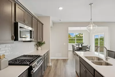 1009 Brandenburg Circle, Waverly, MN 55390 - Photo 5