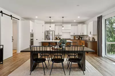 2415 Laurie Court W, Roseville, MN 55113 - Photo 11