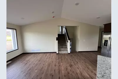 311 11th Street SE, Freeport, MN 56331 - Photo 9