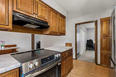 10650 105th Avenue N, Maple Grove, MN 55369 - Photo 7
