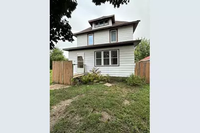 2014 E Oakland Avenue, Austin, MN 55912 - Photo 1