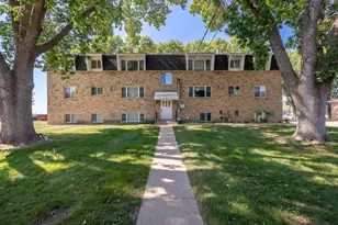 1055 Spencer St S, Shakopee, MN 55379 - Photo 1