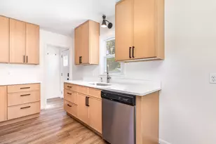 8445 10th Ave S, Bloomington, MN 55420 - Photo 9