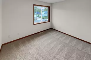 7866 31st St N, Oakdale, MN 55128 - Photo 5