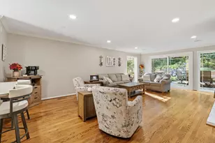 7702 Tanglewood Ct, Edina, MN 55439 - Photo 9