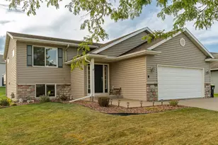 810 19th St, Zumbrota, MN 55992 - Photo 1