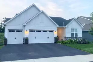 7053 Pearl Dr, Chanhassen, MN 55317 - Photo 1