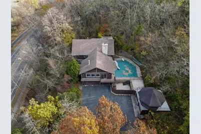 9001 Poplar Bridge Road, Bloomington, MN 55437 - Photo 3