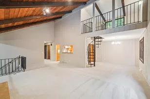 9001 Poplar Bridge Rd, Bloomington, MN 55437 - Photo 9