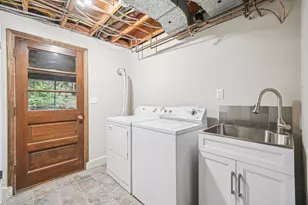 9001 Poplar Bridge Rd, Bloomington, MN 55437 - Photo 39